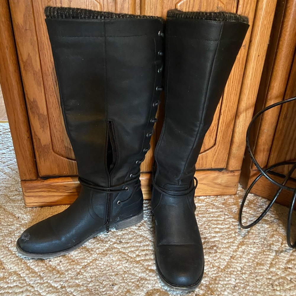 Black boots